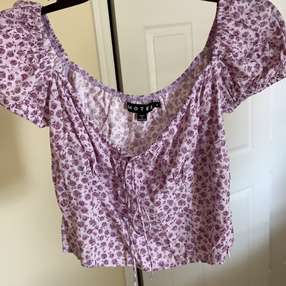 Motel Rocks Mazu Top Ditsy Rose Lilac - Picture 2 of 7